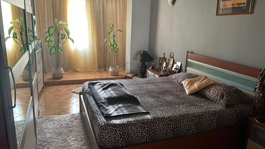 Apartament cu 3 camere decomandat în Dristor