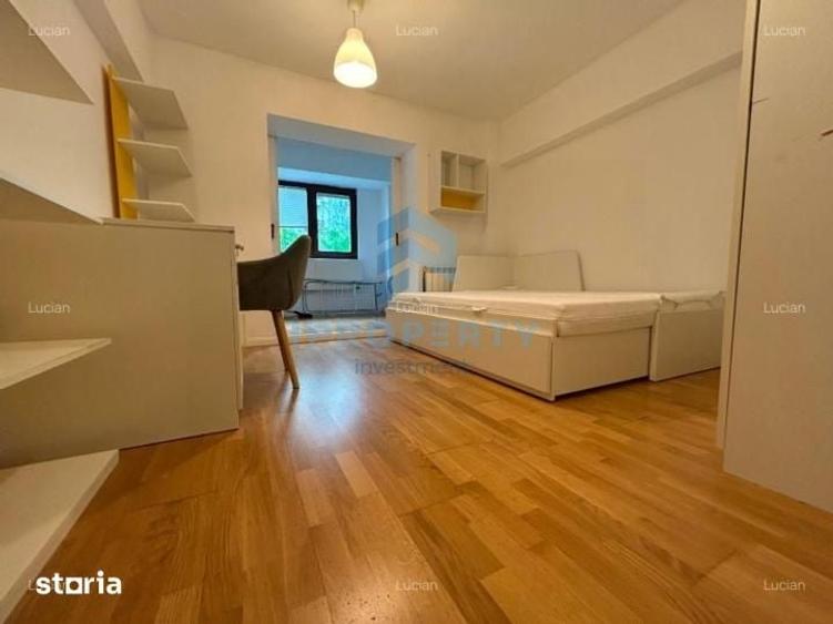 Apartament cu 3 camere în Centrul Civic