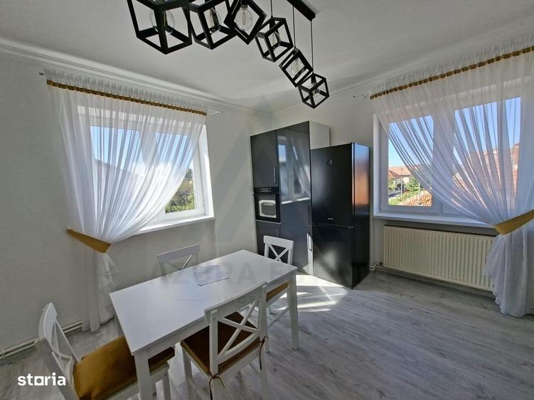 Apartament cu 3 camere, mobilat în Trei Stejari