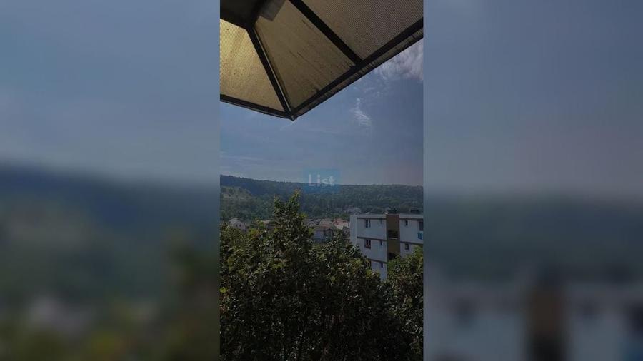 Apartament cu 2 camere semidecomandat, mobilat în Gherla