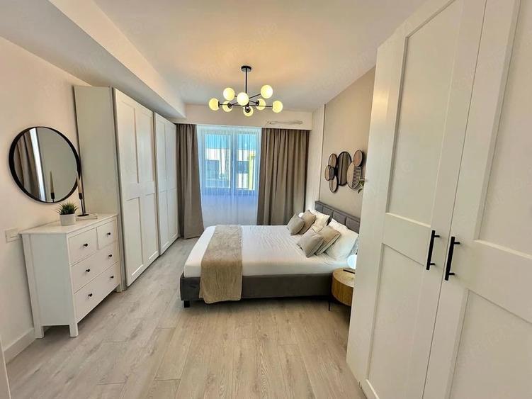 Apartament cu 3 camere semidecomandat în Gorjului