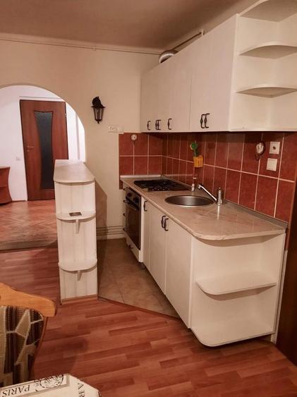 Apartament cu 2 camere semidecomandat în Central