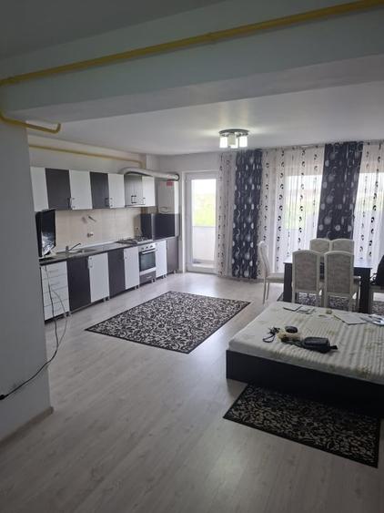 Garsonieră decomandată 41 mp, balcon spatios 7 mp, Brazdă - 3