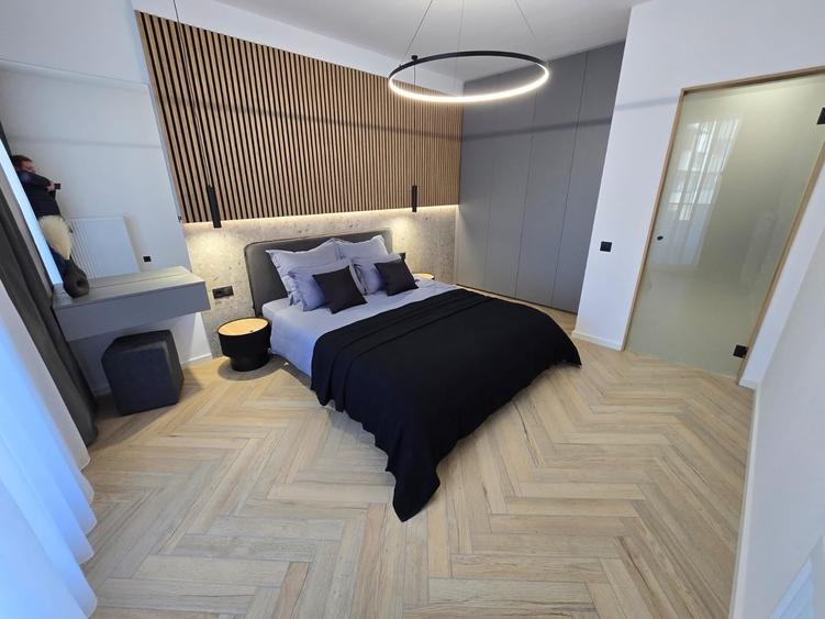 Apartament cu 2 camere semidecomandat, mobilat în Mărăști