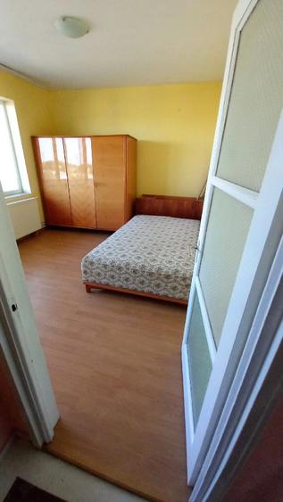 Apartament cu 2 camere semidecomandat în Calea Galați