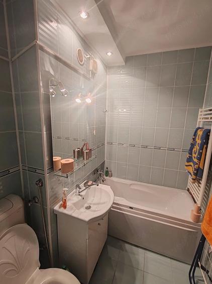 Apartament cu 2 camere decomandat în Ceair