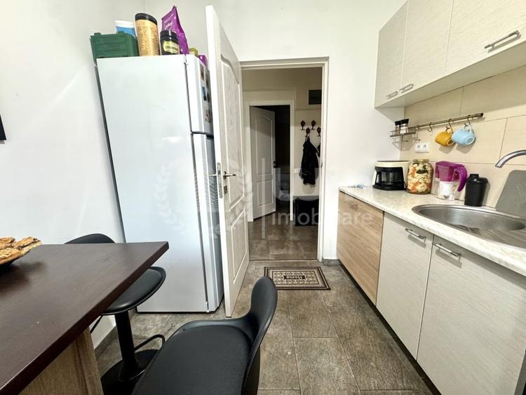 Apartament cu 3 camere decomandat, mobilat în Bună Ziua