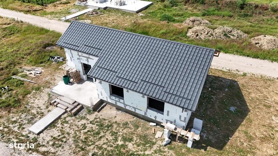 Casă cu 4 camere cu Teren 402 Mp în Ișalnița