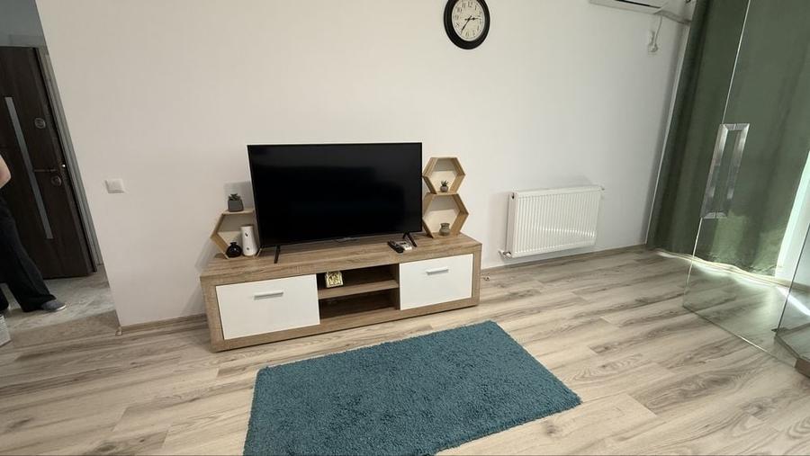 Apartament cu 2 camere decomandat în Vest