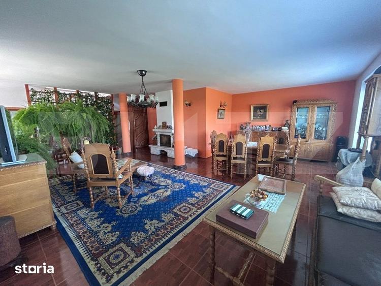 Casă cu 7 camere cu Teren 17000 Mp în Oboga
