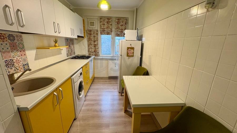 Apartament cu 2 camere semidecomandat în Tei