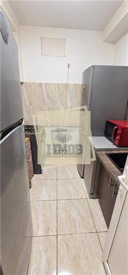 Apartament cu 3 camere semidecomandat, mobilat în Calea Poplăcii