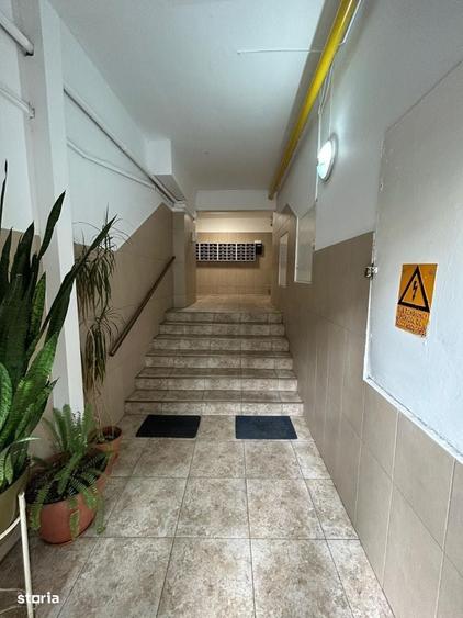 Apartament cu 3 camere decomandat în Titulescu