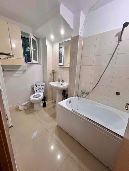 Apartament cu 2 camere semidecomandat în Decebal