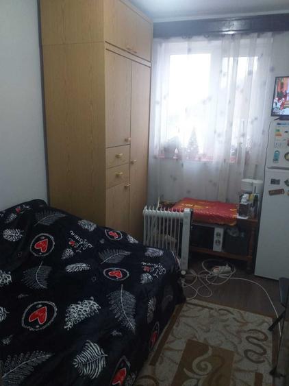 Apartament cu 2 camere nedecomandat în 9 Mai