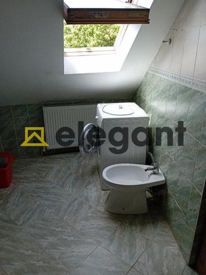 Casă individuală cu 11 camere cu Canalizare în Ultracentral