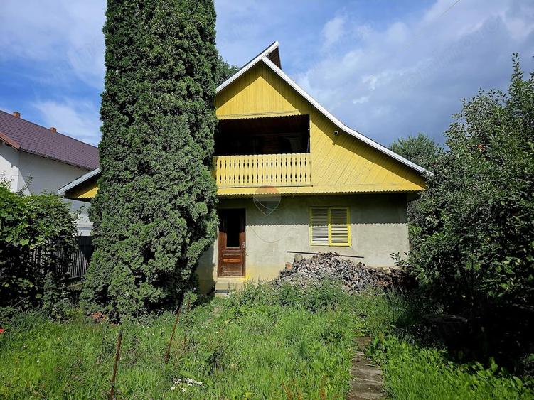 Casă cu Teren 803 Mp în Bistrița