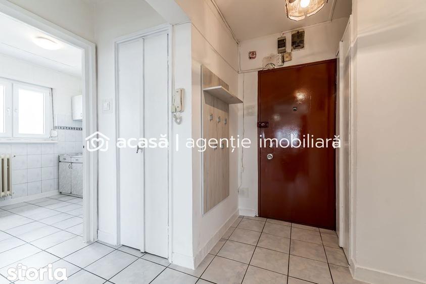 Apartament cu 2 camere decomandat, mobilat în Romanilor