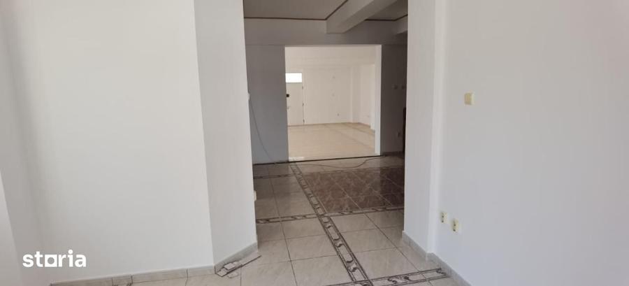 Casă cu 4 camere cu Teren 1438 Mp în Chiscani