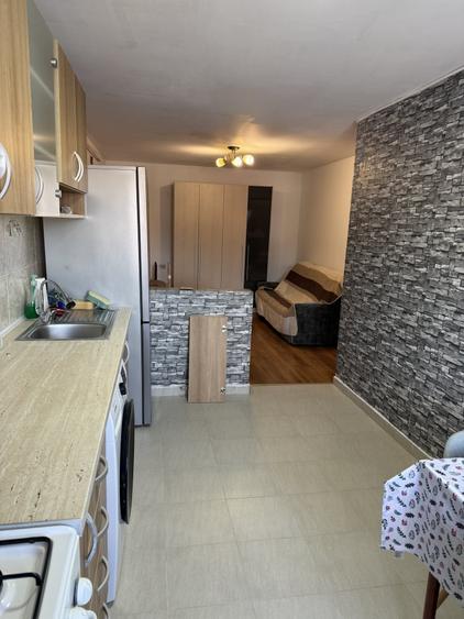 Exclusivitate!Com0%Ap 3 camere 53mp semidec,1 balcon,parcare cu CF Str.Florilor - 11