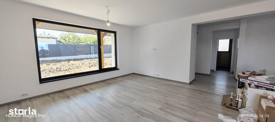 Casă cu 3 camere cu Teren 650 Mp în Tomești