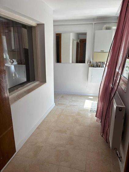 Casă cu 4 camere cu Teren 120 Mp în Trocadero