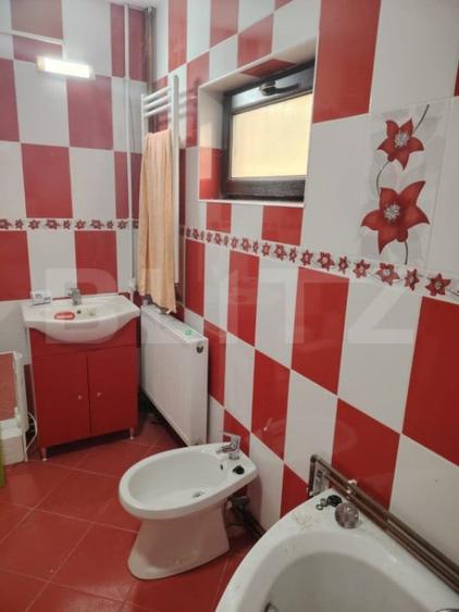 Casă cu 3 camere cu Piscina în Central