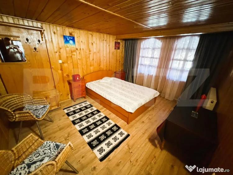 Casă cu 17 camere cu Teren 1324 Mp în Central