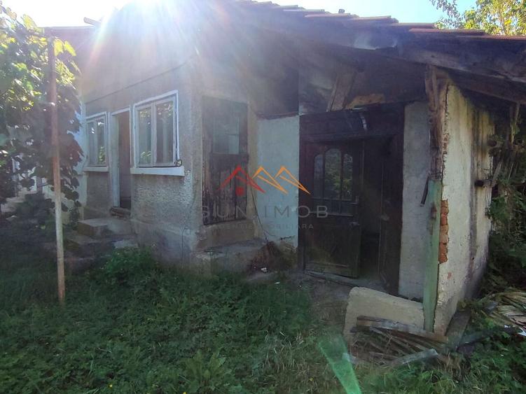 Casă individuală cu 4 camere cu Canalizare în Urleta