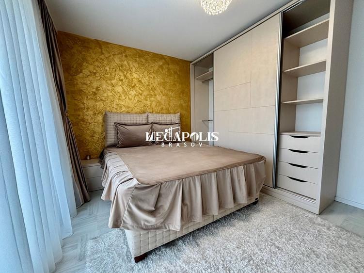 Apartament cu 3 camere decomandat în Tractorul
