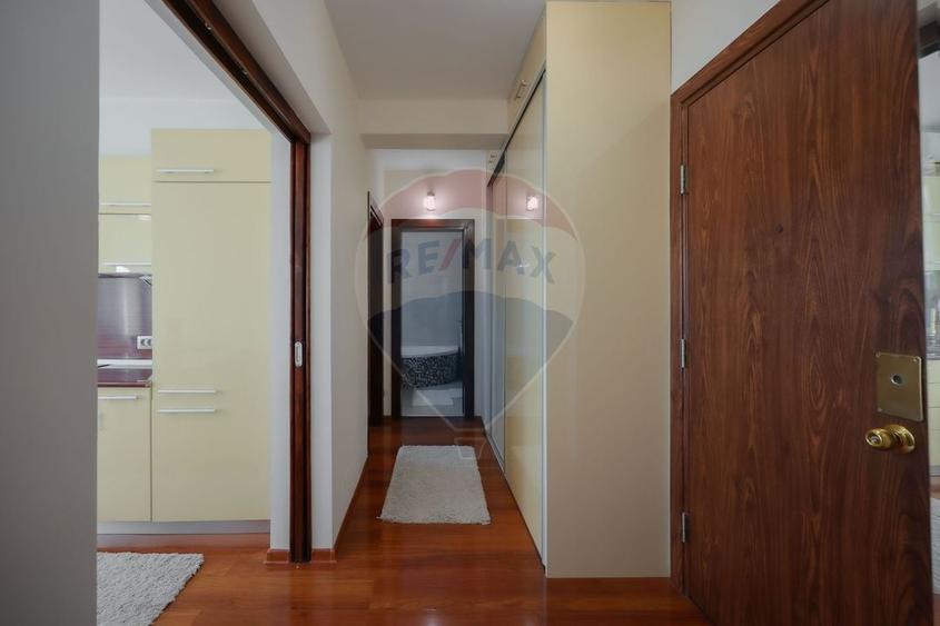 Apartament cu 2 camere decomandat, mobilat în Ultracentral
