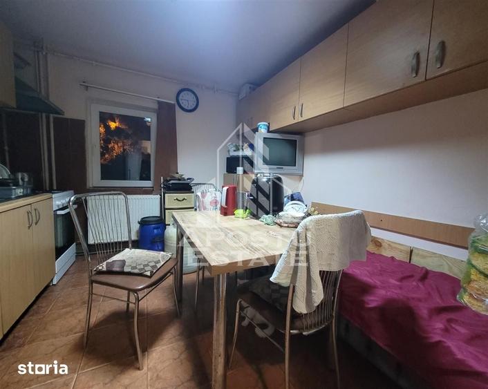 Apartament de vanzare cu 3 camere, 2 bai, zona Bucovina - 4