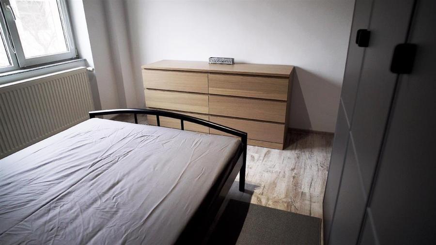 Apartament cu 3 camere decomandat, mobilat în Centru Civic