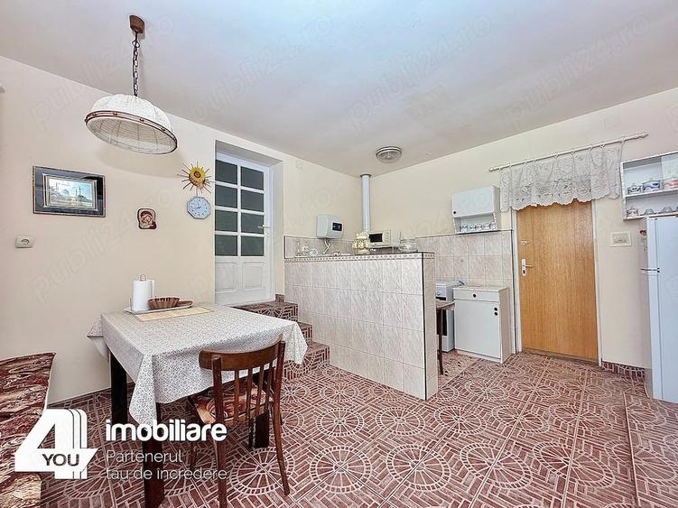 Casă cu 7 camere cu Teren 864 Mp în Drauț
