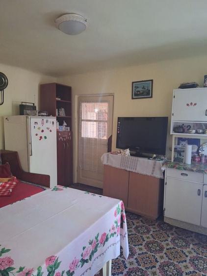 Casă cu 3 camere în Țânțăreni