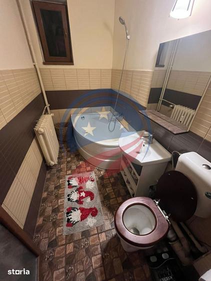 Apartament cu 2 camere decomandat în Rovine