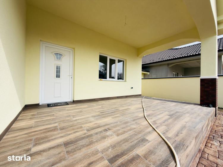 Casă cu 3 camere cu Teren 350 Mp în Săcălaz