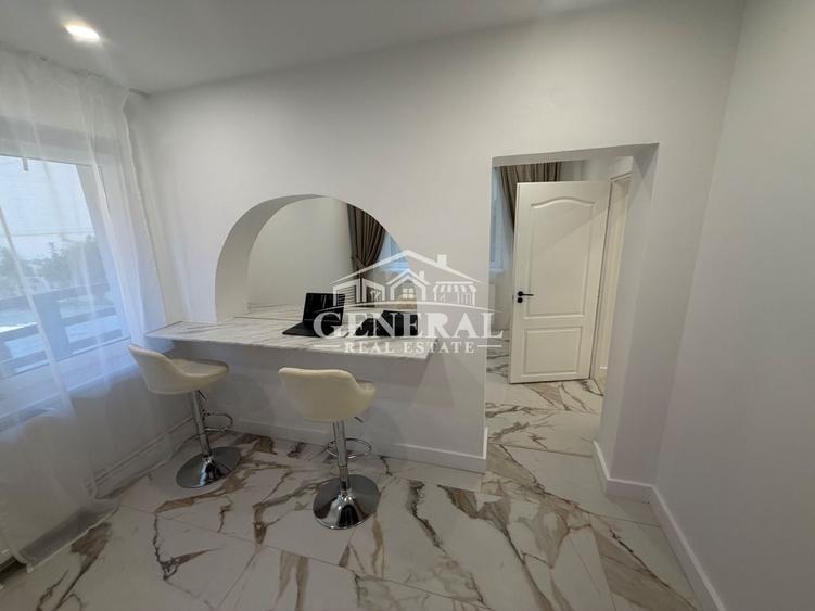 Apartament cu 4 camere decomandat în Central