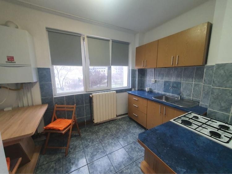 Apartament cu 2 camere decomandat în Piața Unirii
