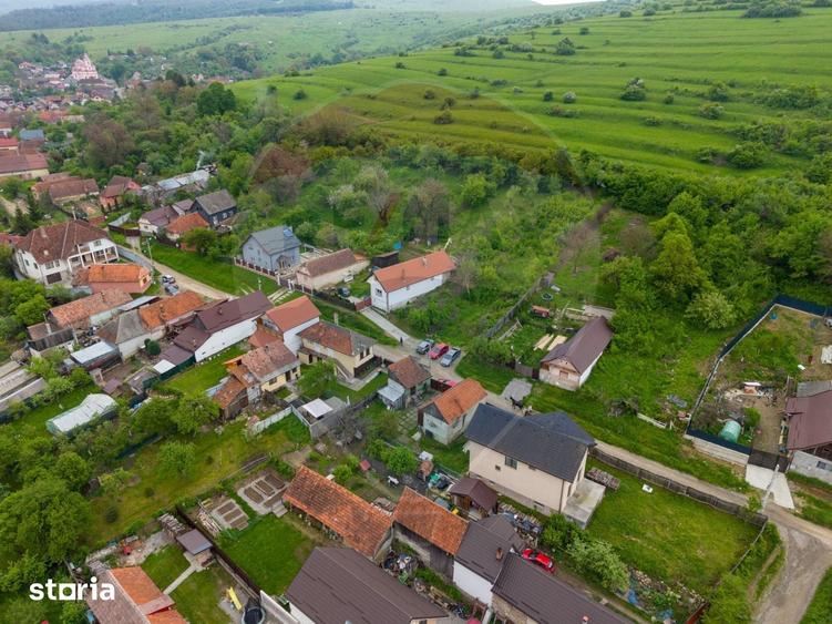 Casă cu 3 camere cu Teren 1029 Mp în Tărlungeni