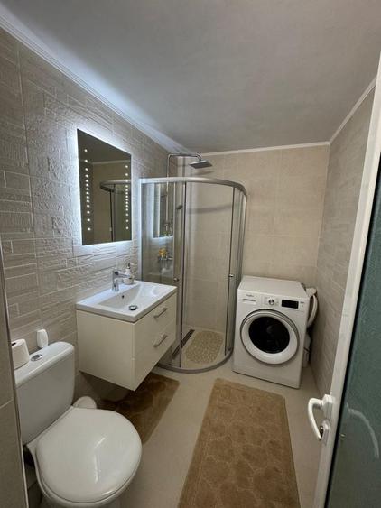 Apartament cu 3 camere decomandat în Ampoi 3