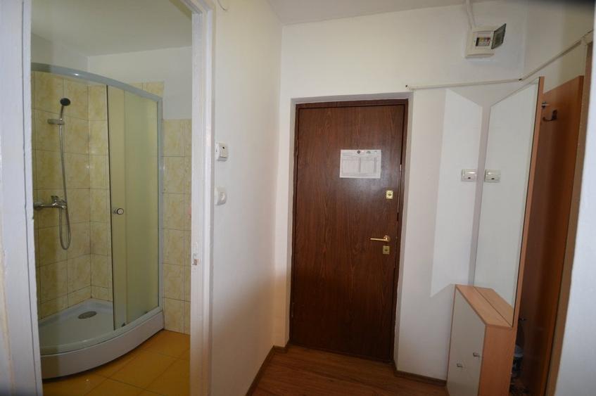 Garsonieră decomandată, mobilată în Nerva Traian
