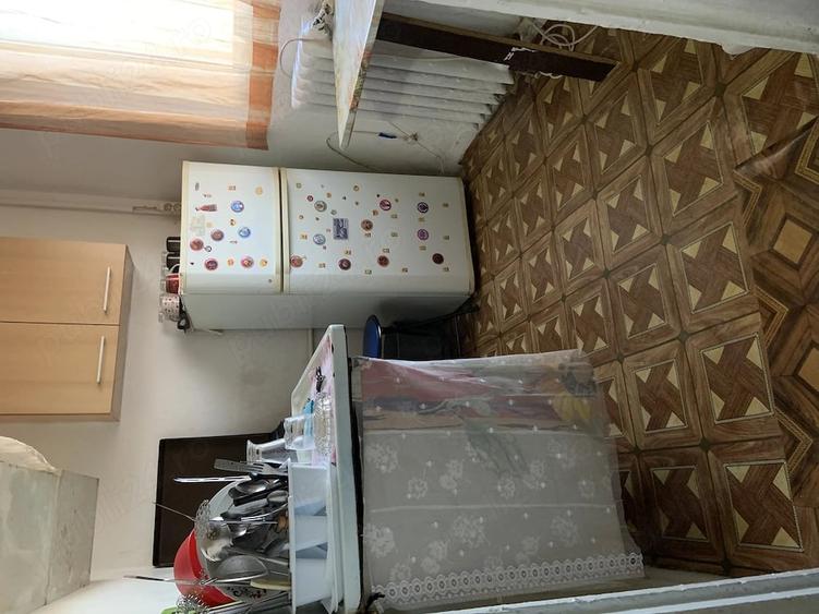 Garsonieră decomandată în Girocului