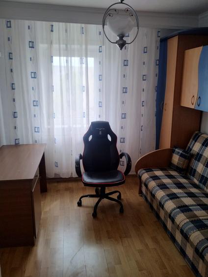 Apartament cu 3 camere decomandat în Inel II