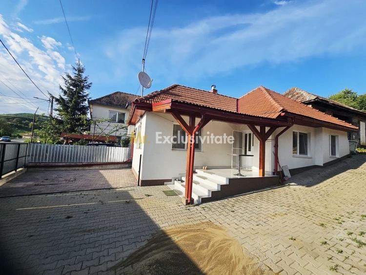 Casă individuală cu 2 camere cu Canalizare în Vâlcele