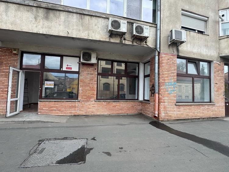 Spațiu comercial, de 108 mp, în Exterior Vest