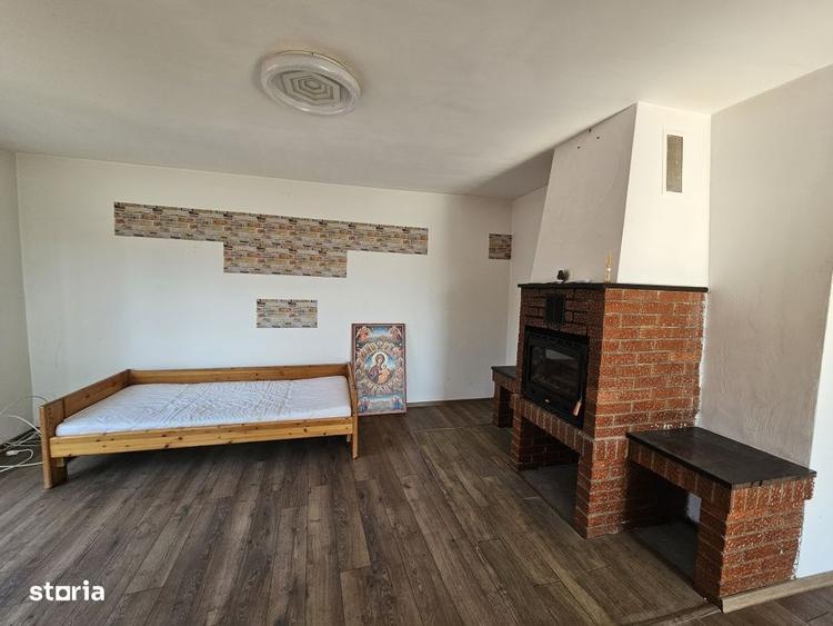 Casă cu 4 camere în Florești