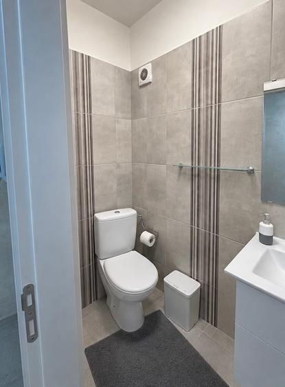 Apartament cu 3 camere decomandat în Drumul Taberei