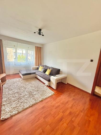 Apartament cu 3 camere semidecomandat, mobilat în Girocului