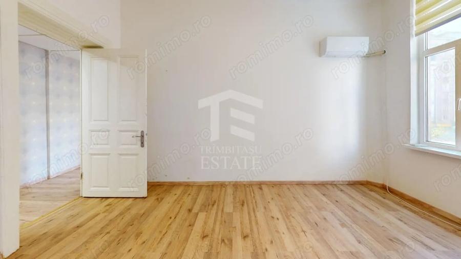 Apartament cu 4 camere decomandat în Ultracentral